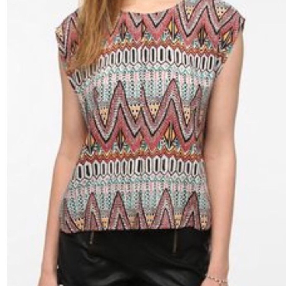 Jack by BB Dakota Size L Blouse Top Boho Tribal Print Short Sleeve Multi…